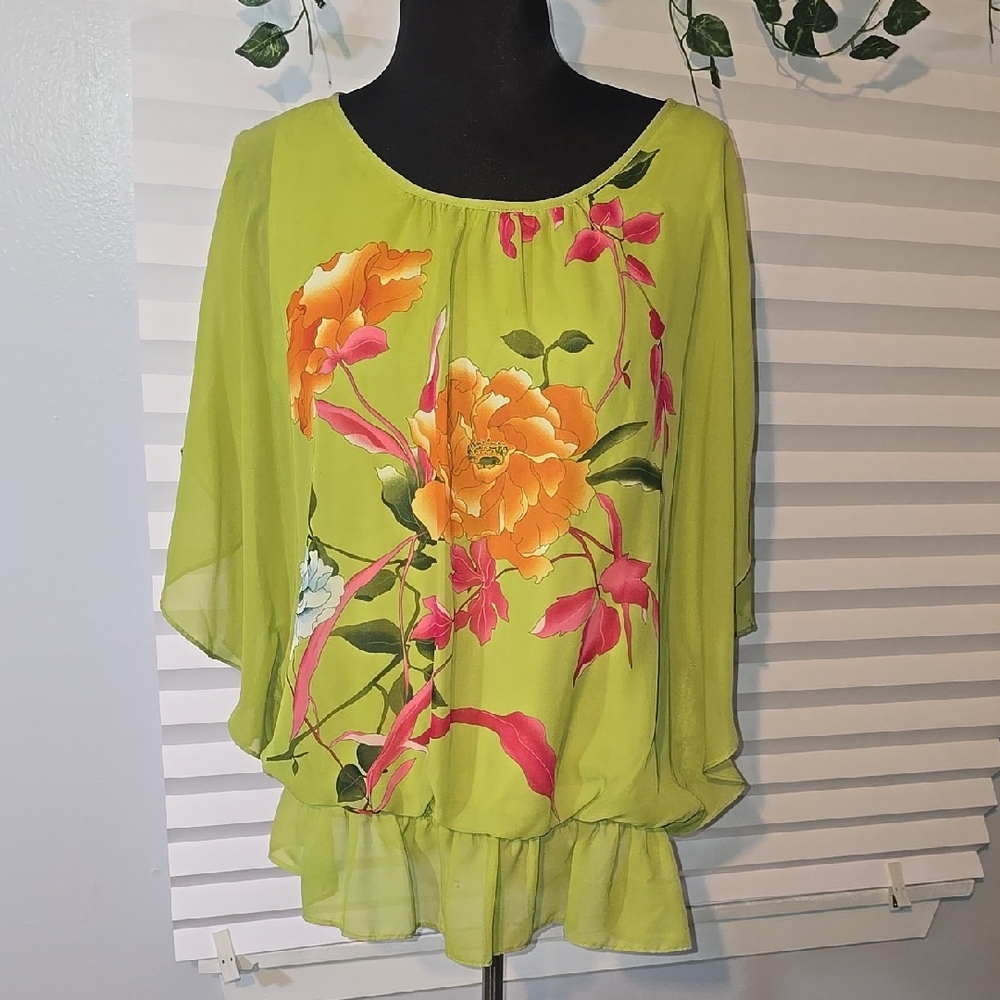 Dressbarn Green Layered Flowy Top